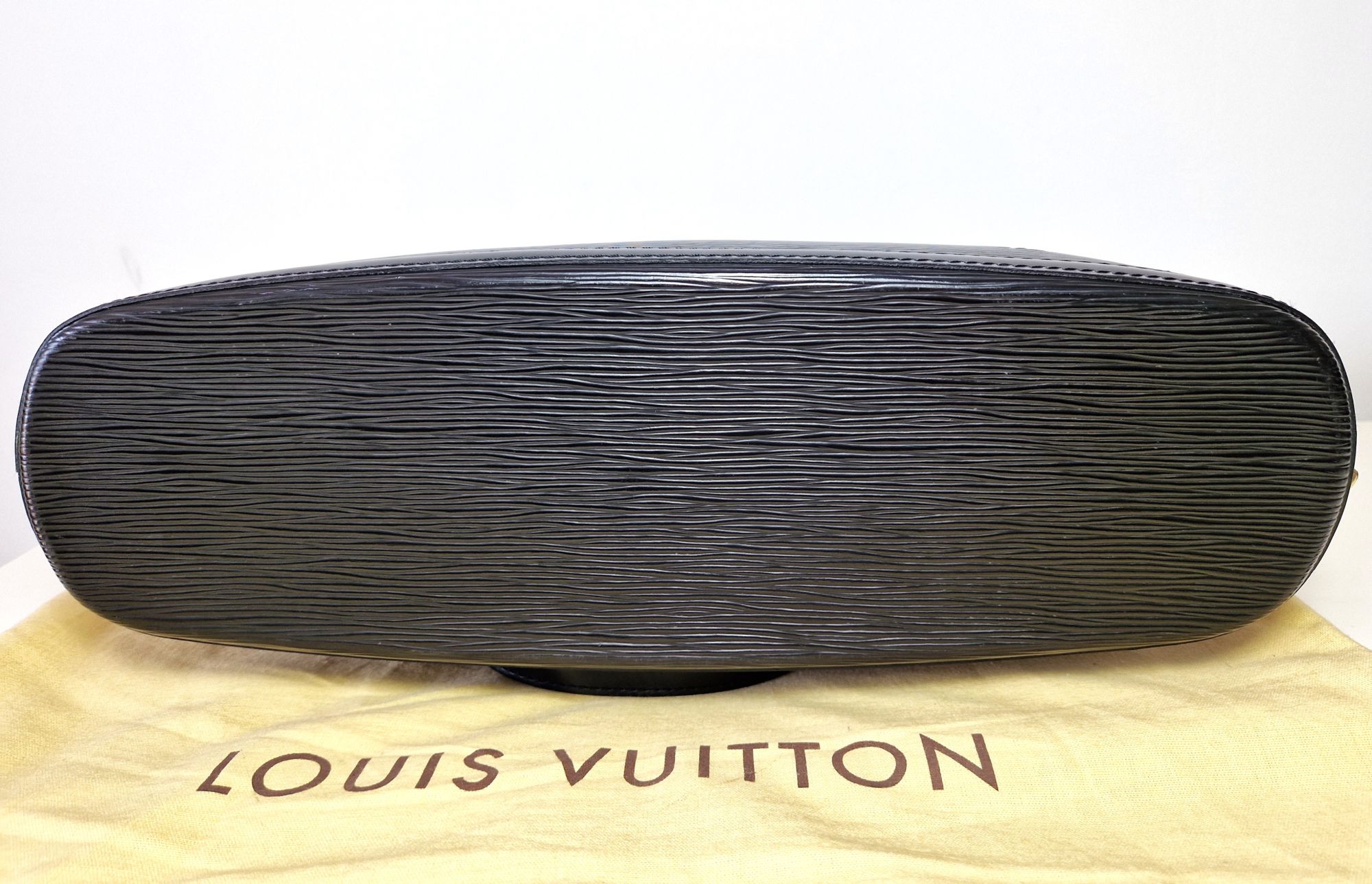 Louis Vuitton Black Epi Lussac Tote Bag – JDEX Styles